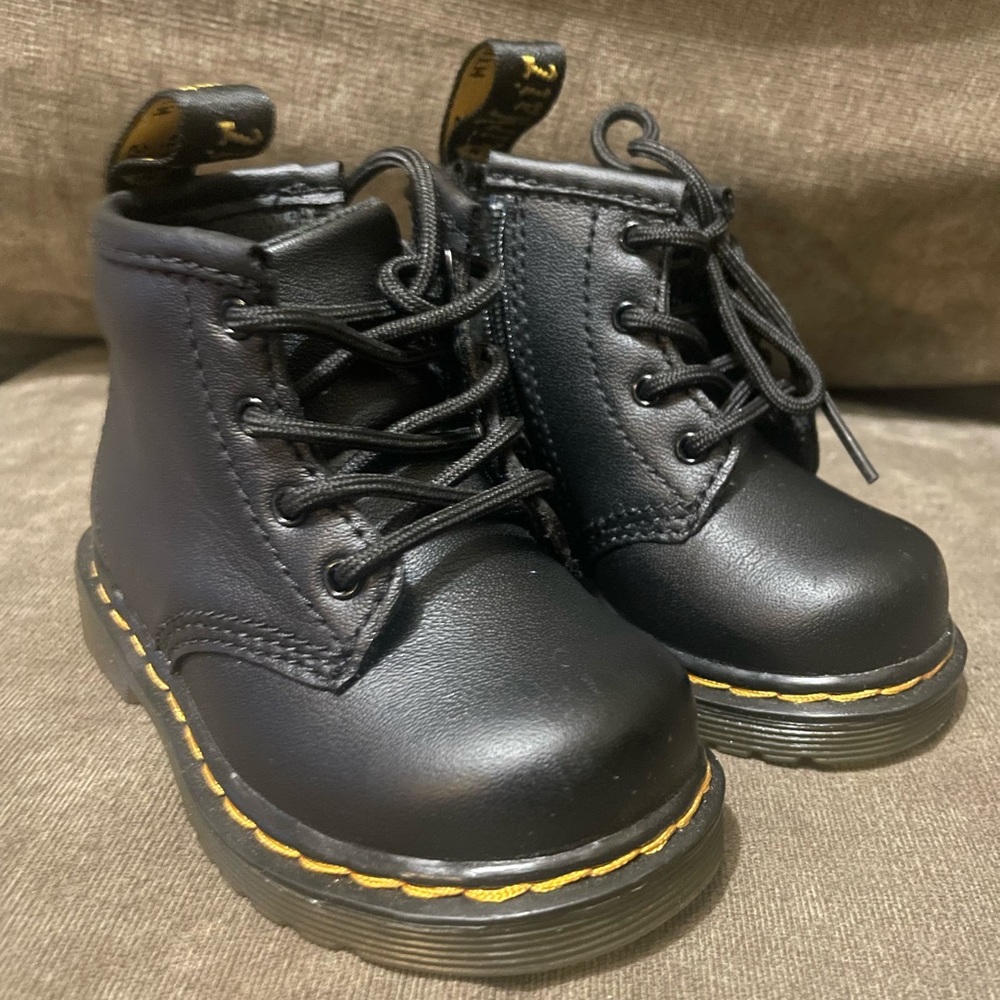 Baby doc martens 4C